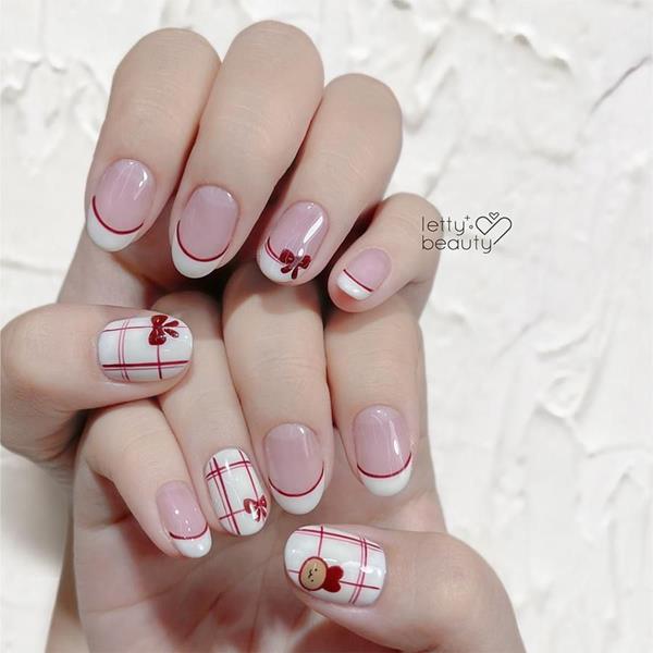Form móng tròn đơn giản