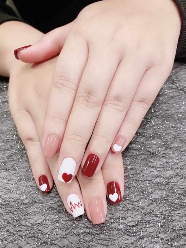 Mẫu nail màu đỏ đẹp 2023 kiểu 3