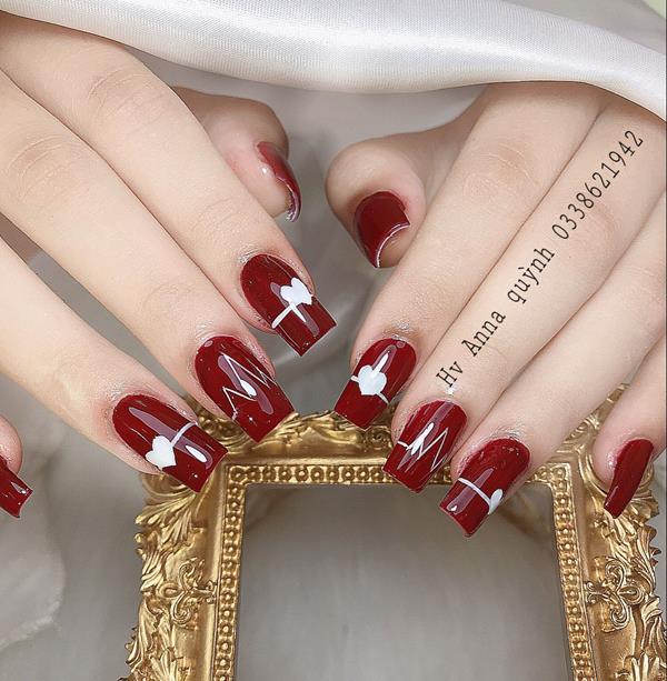 Mẫu nail màu đỏ đẹp 2023 kiểu 4
