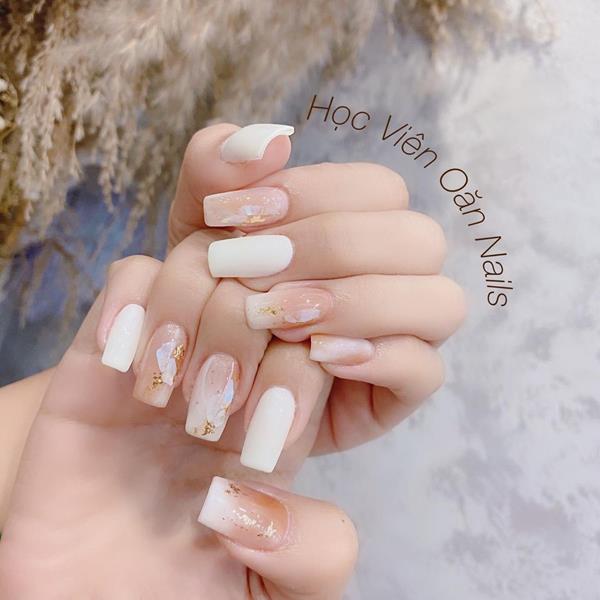 Mẫu móng tay cô dâu 2021 đẹp