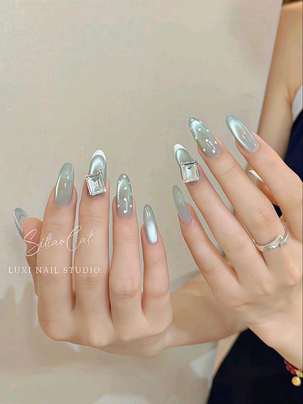 Nail cô dâu 2023 móng nhọn mắt mèo