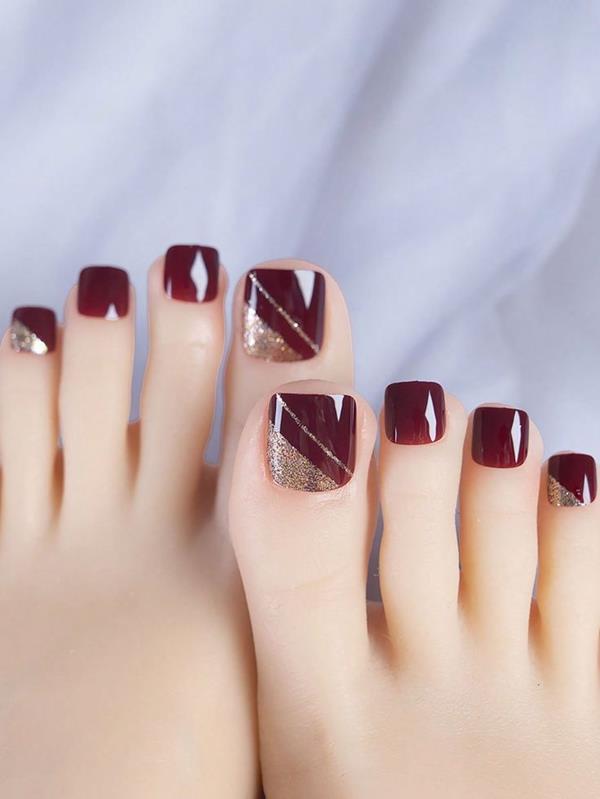 Mẫu nail chân màu đỏ rượu đẹp