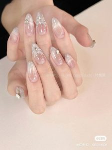 Nail tay cô dâu đẹp đơn giản móng nhọn tròn