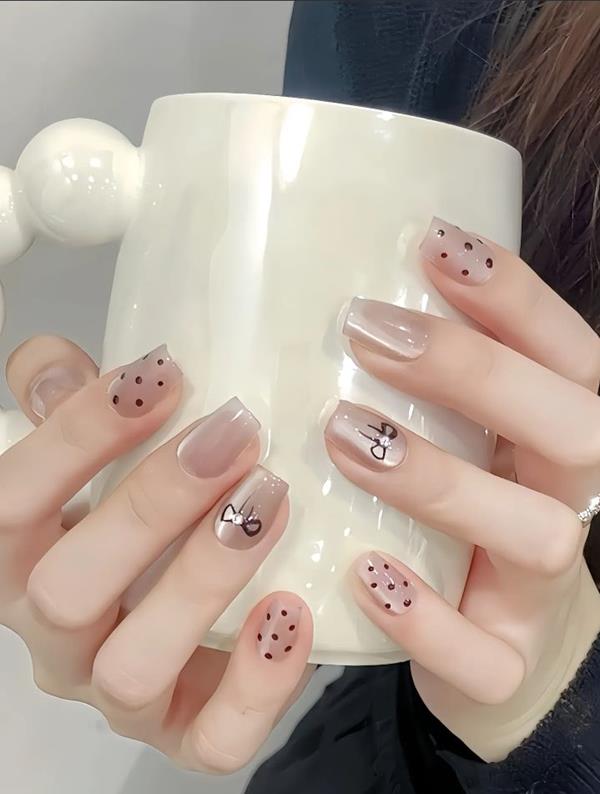 99+ Mẫu Nail Đơn Giản Cho Móng Ngắn – Sự Lựa Chọn Hoàn Hảo Cho Mọi Dịp