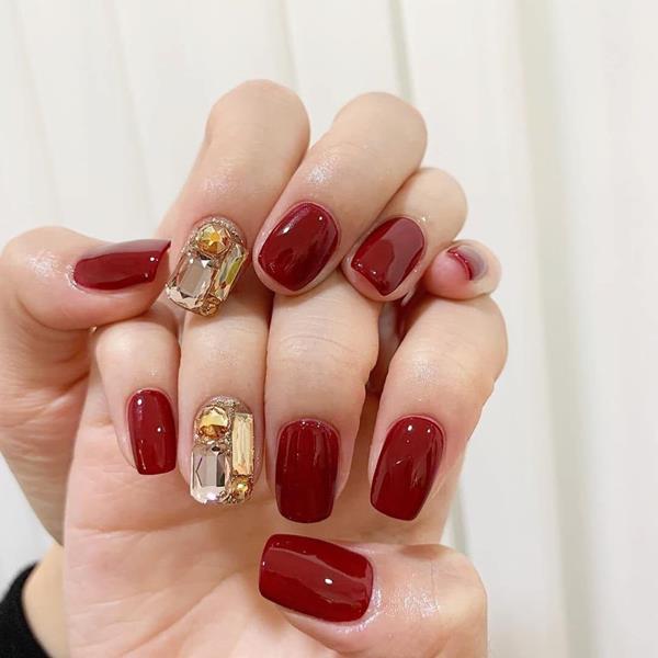 Nail tay đính đá móng vuông ngắn