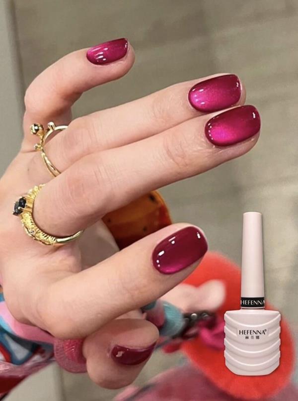 Mẫu móng tay mắt mèo màu hồng