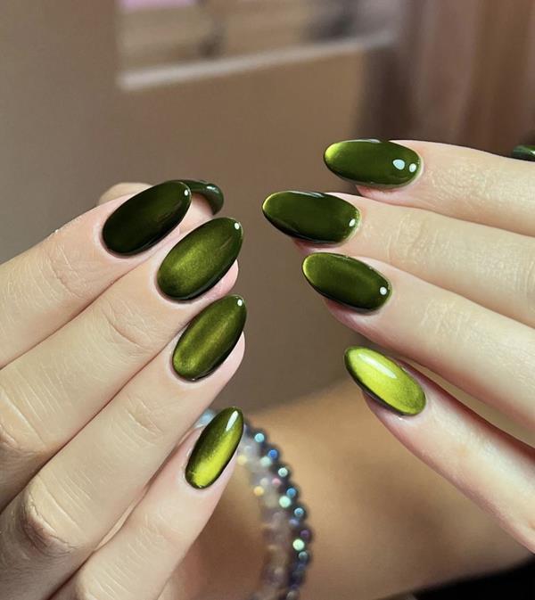 Ảnh móng tay đẹp mắt mèo màu xanh