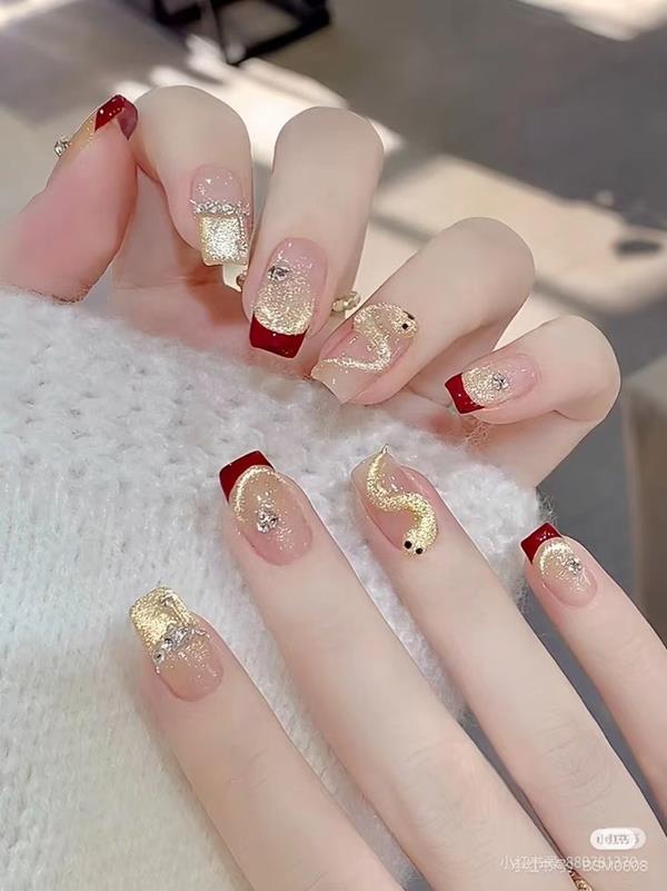 Mẫu nail tay mắt mèo kim cương dễ thương